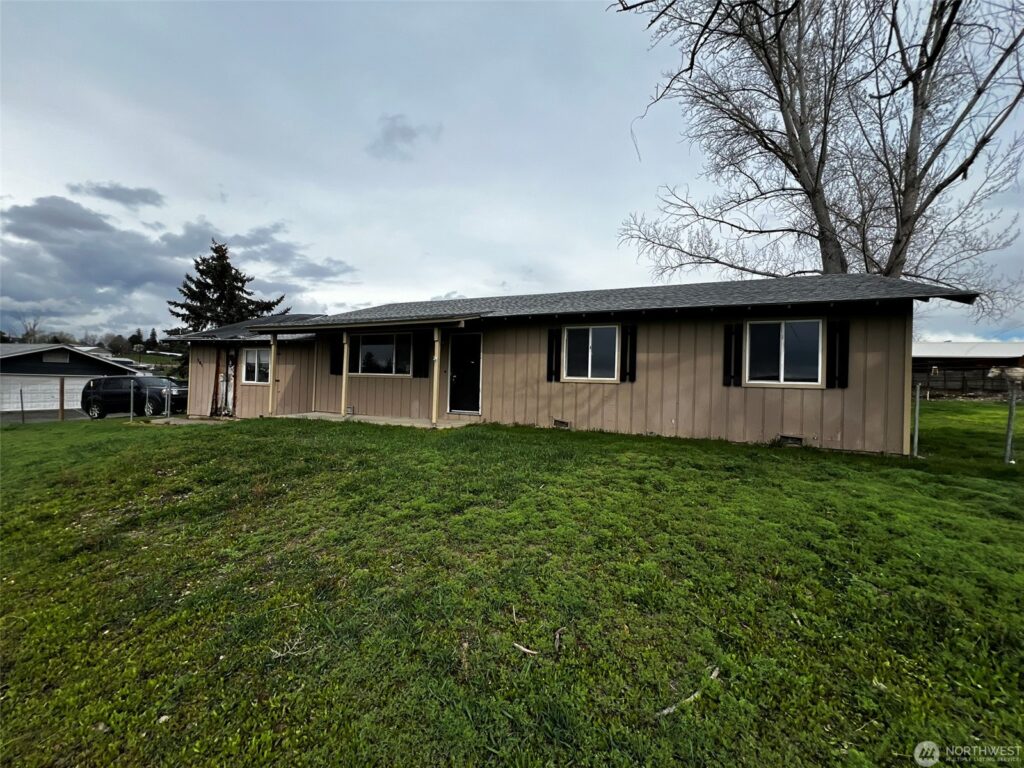 161 Whites Place Selah WA 1024x768