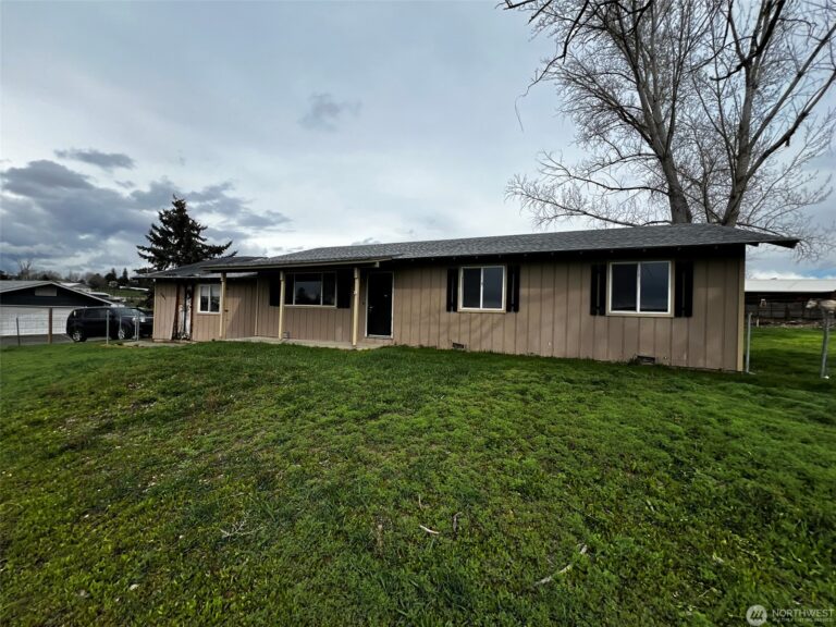 161 Whites Place Selah WA 768x576