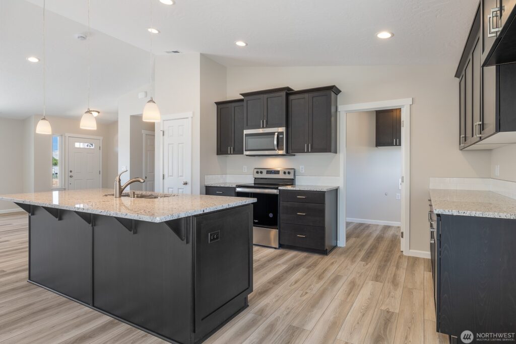 25603 S Finley S Kennewick Kitchen 1024x683