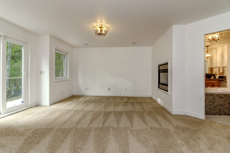 7033 Phillips Rd SW Lakewood WA 98498 Primary Bedroom 768x512