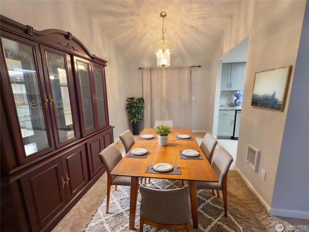 9639 Summerfield Ct SE Olympia Dining Room 1024x768