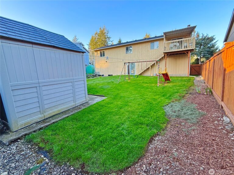 9639 Summerfield Ct SE Olympia Rear 768x576