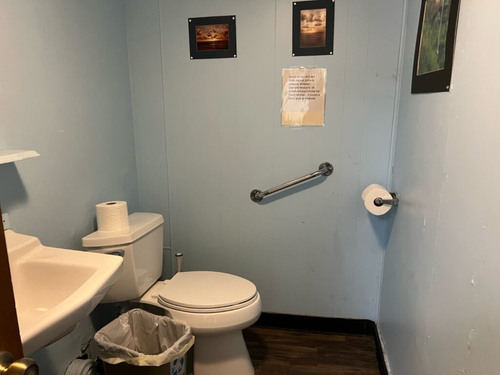 IOOF Fall City Mens Restroom 1024x768